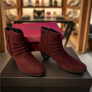 Munro Women's Elliot Round Toe Wine Nubuck Leather Ankle Boots Size 9.5 M - NIB
